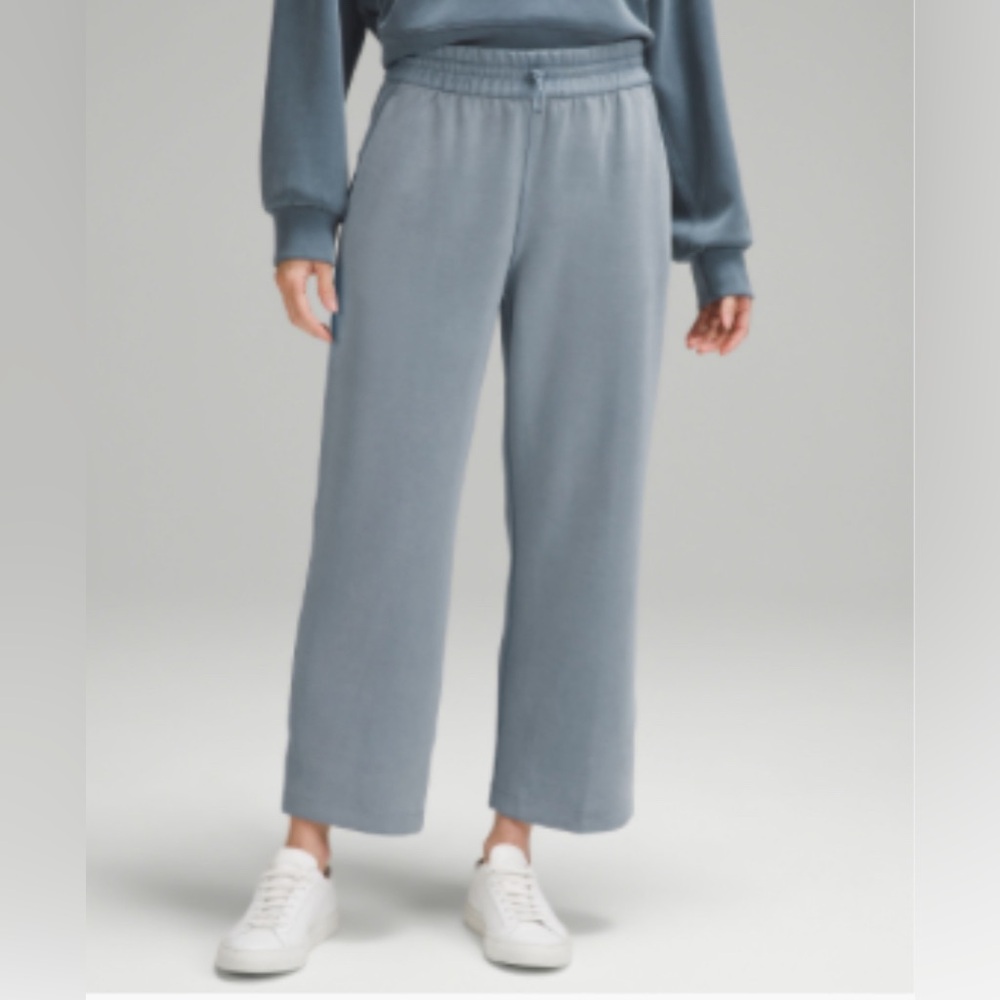 NWT Lululemon Softstreme High-Rise Straight-Leg Cropped Pant size 10